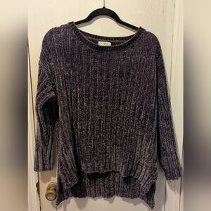 UMGEE charcoal long sleeve sweater, size medium